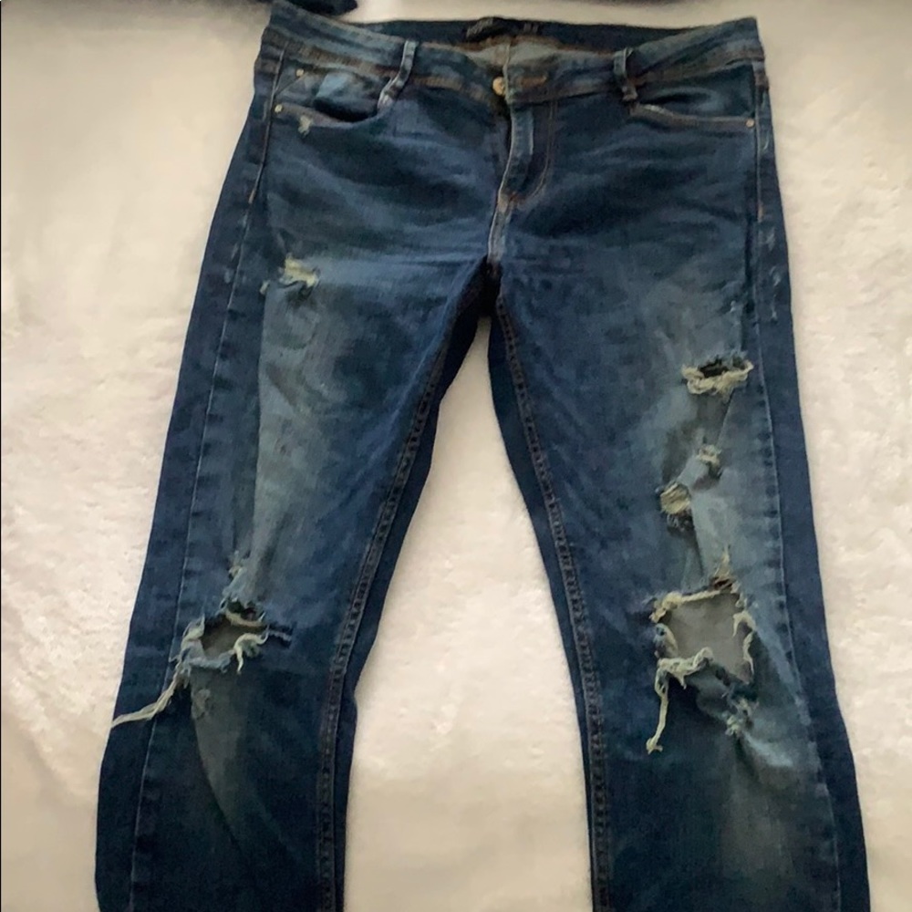 Zara Ripped Skinny Jeans - Picture 4 of 5